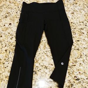 Lululemon Fast and Free Crop II - Size 8